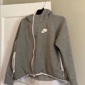 Nike sportswear tech fleece